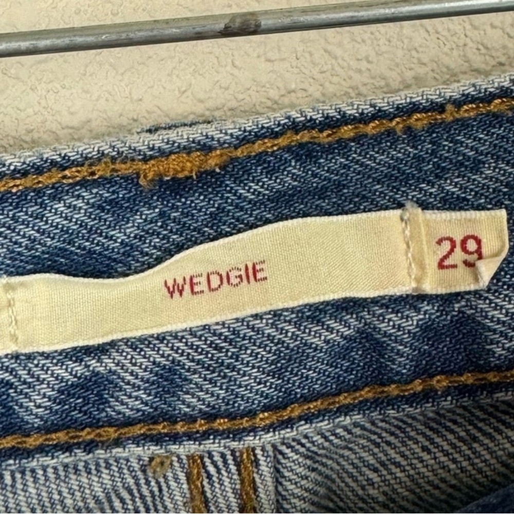 NWOT Levi's Wedgie Straight Premium Denim Size 29 - Picture 7 of 7